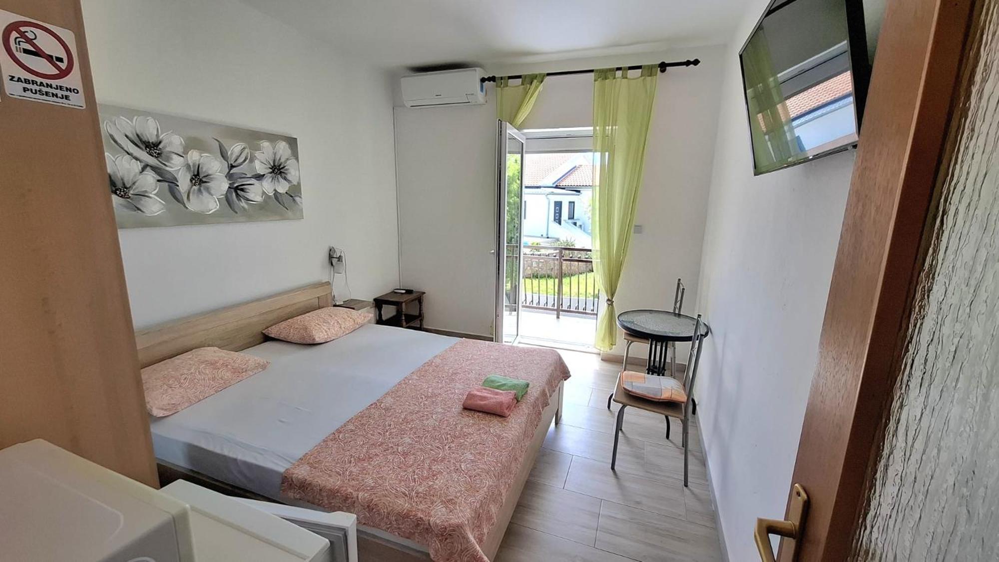 Guesthouse Martina Senj  Buitenkant foto